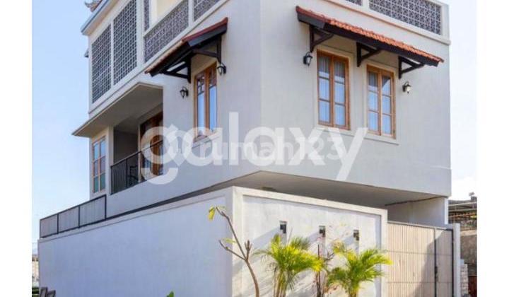 VILLA MINIMALIS NUANSA TEMPO DULU DI PURA DEMAK BARAT DENPASAR, BALI