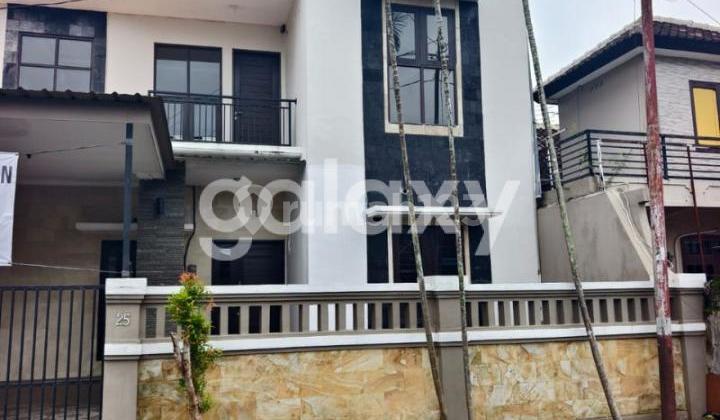 Rumah 2 Lantai di Taman Griya Jimbaran Badung, Bali