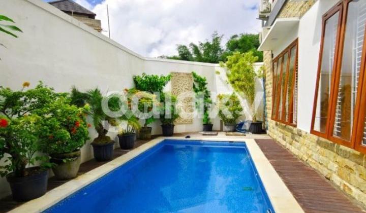 Rumah Semi Villa 2 Lantai di Danau Buyan Taman Griya Jimbaran Badung, Bali