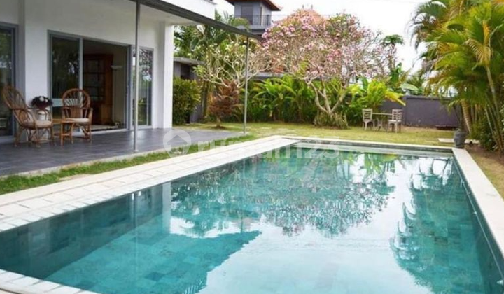 Modern Minimalist 2-Story Villa in Languin Kauh, Ungasan, Badung, Bali Modern Minimalist 2-Story Villa in Languin Kauh, Ungasan, Badung, Bali