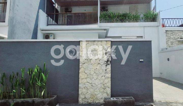 VILLA TROPIS MODERN 2 LANTAI DI VETERAN BUDUK MENGWI BADUNG, BALI 1