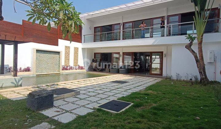 Villa Sandat Strategic Location Kunti Seminyak Bali 1