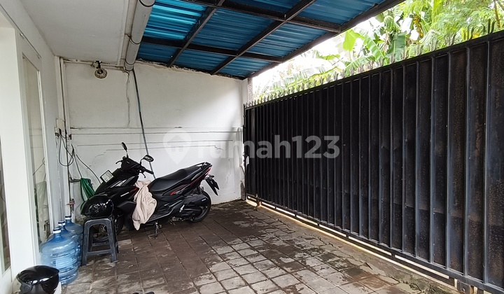 Rumah Semi Villla Taman Giri Jimbaran Bali