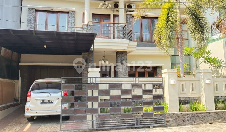 Rumah Semi Villa 2 Lantai di Imam Bonjol Denpasar Rumah Semi Villa 2 Lantai di Imam Bonjol Denpasar