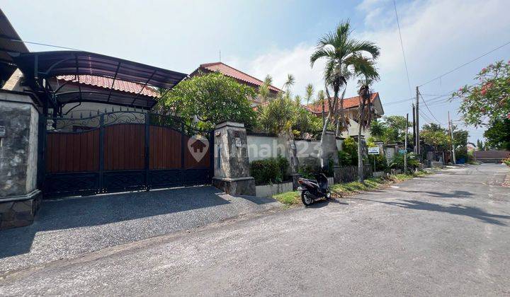 Rumah Strategis Style Villa Gunung Catur Denpasar Bali 1