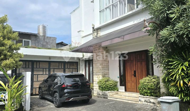 Strategic House in Elite Environment Bypass Garden Sanur Bali Strategic House in Elite Environment Bypass Garden Sanur Bali