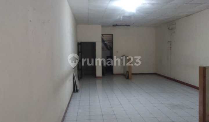 Shop House in Dikemandungan Tegal 2