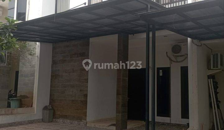 Rumah di Juragan Sinda Kukusan Depok 1