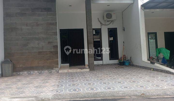 Rumah di Juragan Sinda Kukusan Depok 2