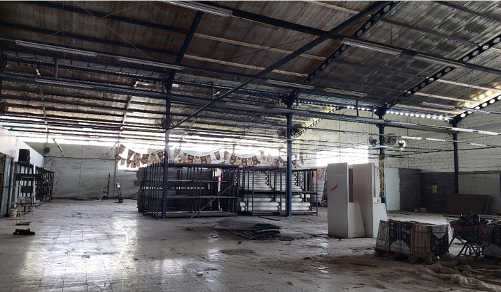 Strategic Investment: Former 2-Story Showroom Strategic Investment: Former 2-Story Showroom