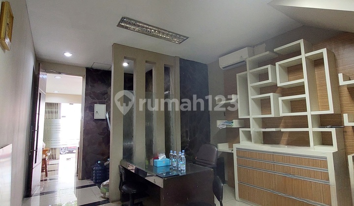 Ruko Cocok untuk PERBANKAN/BRAND OFFICE
