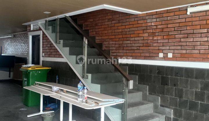 Di Jual Rumah Baru 3 Lantai Semi Furnished di Ciparigi Bogor 2