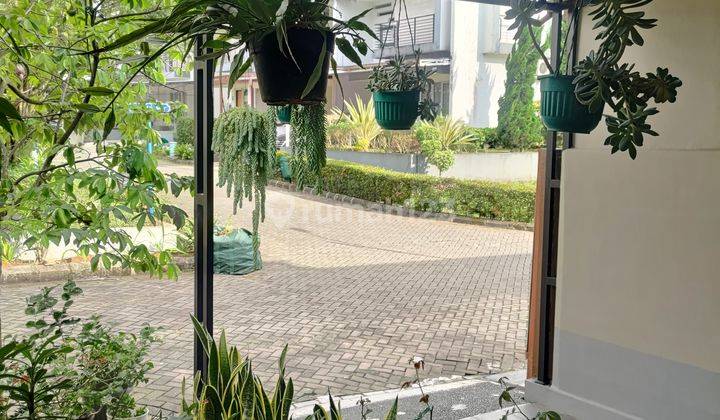 Di Jual Rumah Bagus Furnished 2 Lantai SHM di Royal Tajur Bogor 6