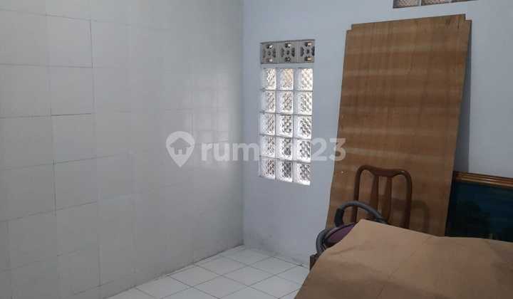 For Sale Comfortable House LT 138m² LB 170m² in Batu Tulis Bogor