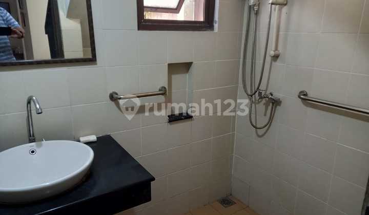 For Sale Rumah Cantik SHM LT 180m² LB 177m² di Bogor Nirwana Residence BNR , Lokasi Nyaman dan Aman 2