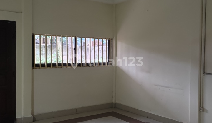 For Rent / Warehouse / Business Space Land Area 3150m² Building Area 2000m² in Alternarif Sentul, Strategic Location