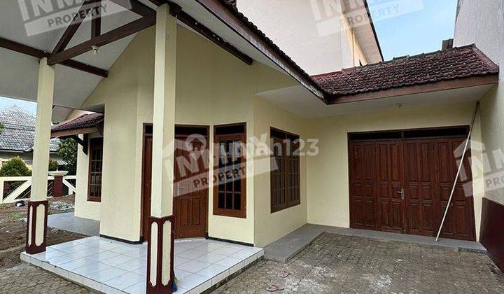 Rumah Modern Minimalis Bukit Dieng Malang 2