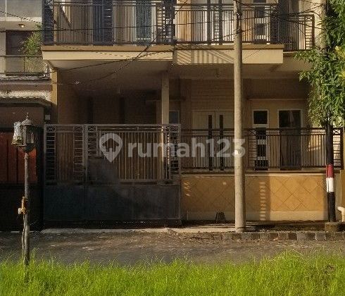 Rumah Asri Minimalis Permata Safira Wiyung Jalan Utama Kembar 