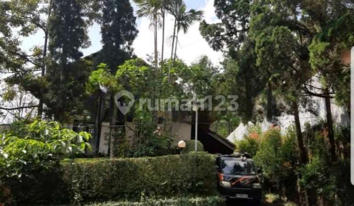 Rumah Villa Grand Trawas Mojokerto