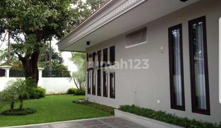 Commercial Business Area House on Ambengan Main Road, Central Surabaya 2