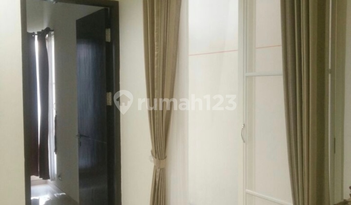 Minimalist House Darmo Permai West Surabaya 2