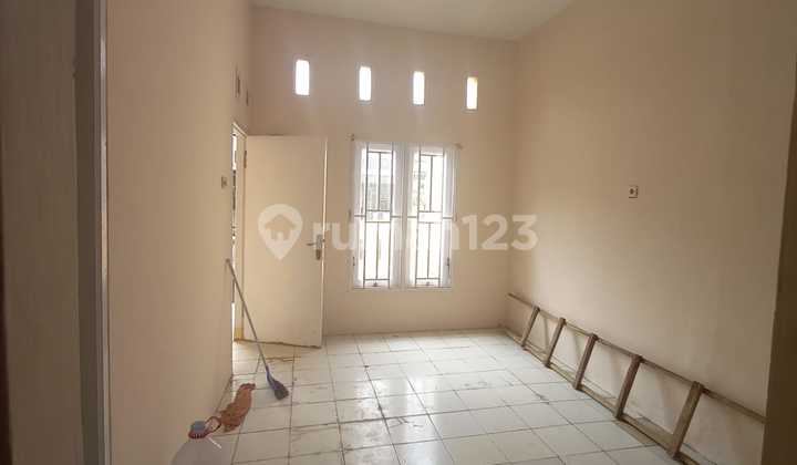 Dijual Rumah Rapih Legok Permai Tangerang 2