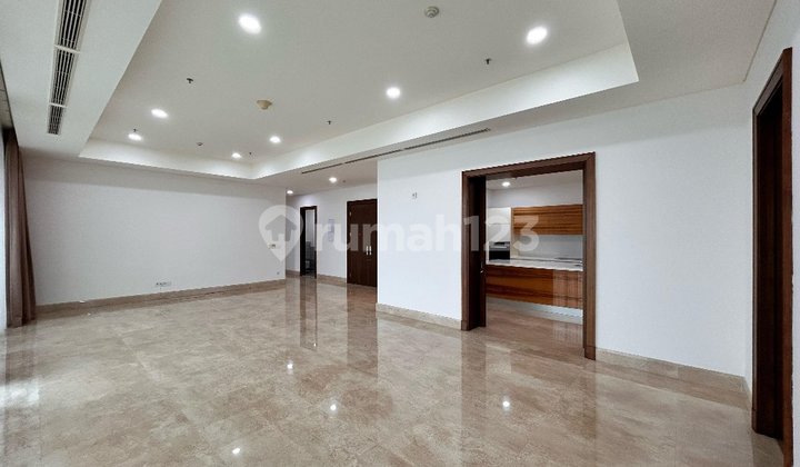 Pakubuwono Signature siap huni 4 bdr plus 1 study room , semifurnished