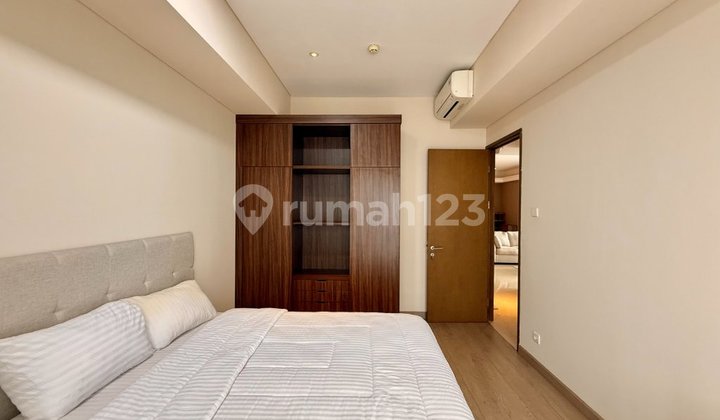 GOOD DEAL 1 Park Avenue Apartment,  2 bdr plus 1 study room 2