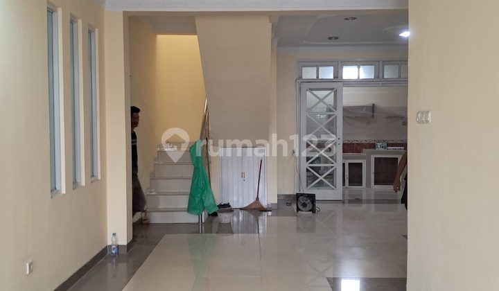 Newly Renovated House in Cipinang Muara 2