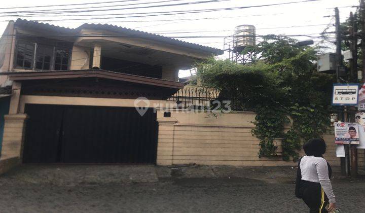 Rumah lama strategis dpn jln ramai 1