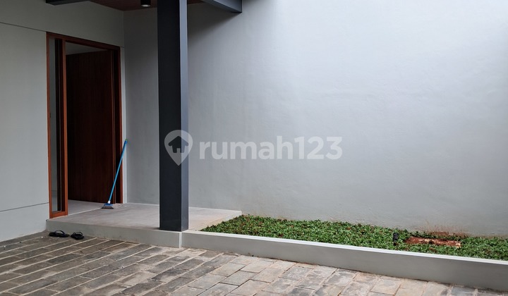 Rumah Baru Bagus Di Komp Elit 2