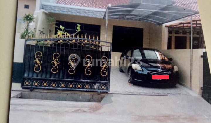 Good Condition House in Palem Indah Complex