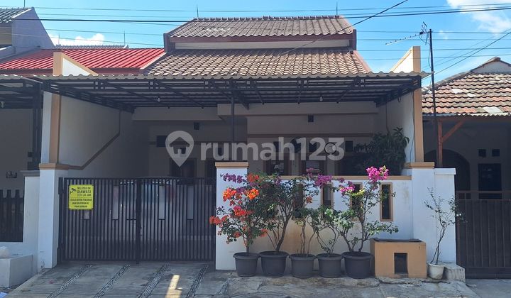 Rumah di Pondok Bambu. Bagus. SHM. Jalan Lebar. Lingkungan Nyaman.  2