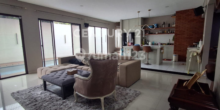 Luxury Home Jagakarsa, 2 Lantai, Pool, Smart Lock, Furnish Luxury Home Jagakarsa, 2 Lantai, Pool, Smart Lock, Furnish