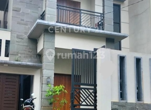 Rumah Baru, Desain Minimalis, Strategis Di Pejaten