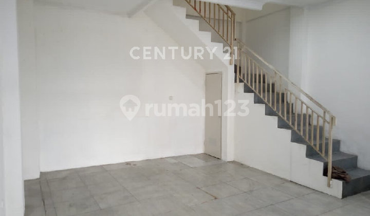 Disewakan Ruko Premium 3 Lantai Parkir Luas Di Gandaria
