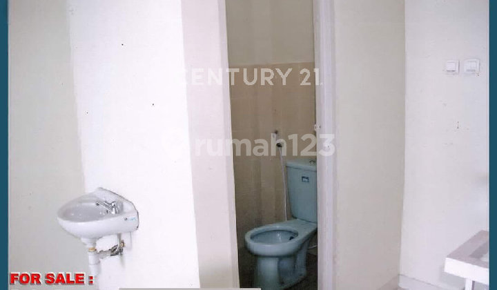 Exclusive 3.5-Story Strategic Shop House Near Pondok Indah & Bintaro 2