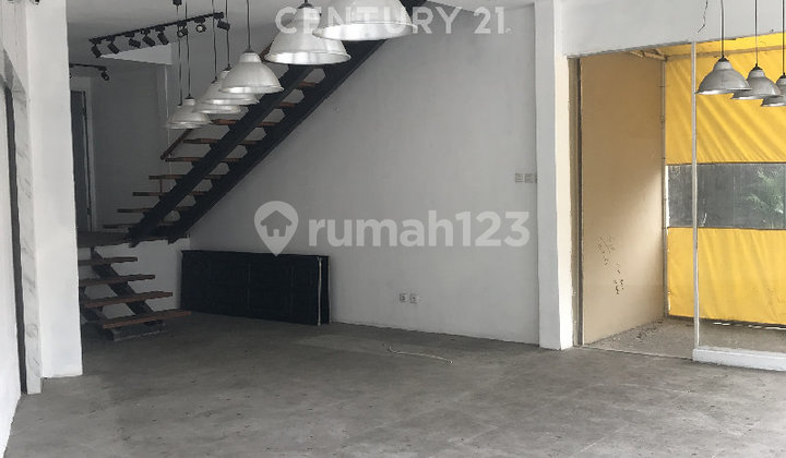 6-Meter Wide Shophouse in the Strategic Kemang Area