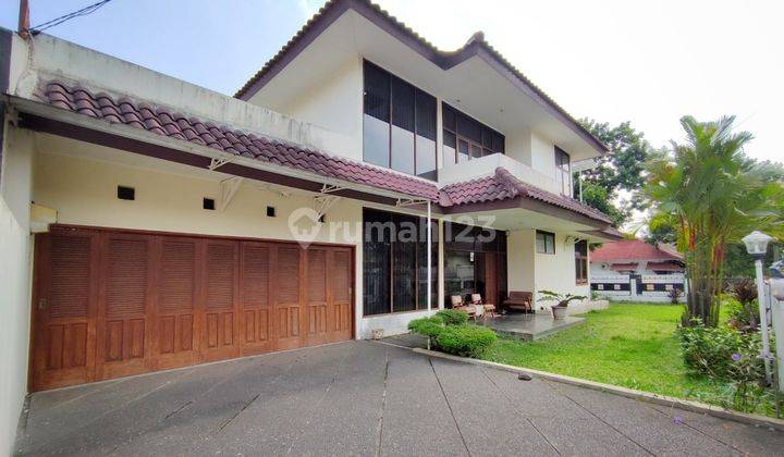 Rumah Tengah Kota Posisi Hoek bebas Macet 3