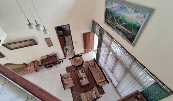 Rumah Tengah Kota Posisi Hoek bebas Macet 8