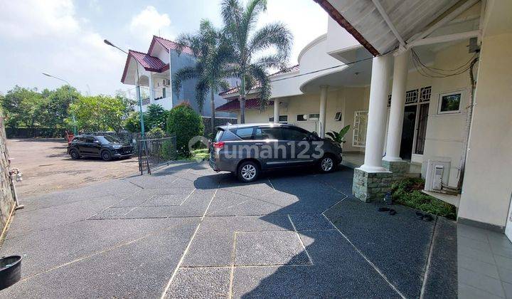 Rumah Hoek Taman Kencana Selangkah dari Jalan Pajajaran 2