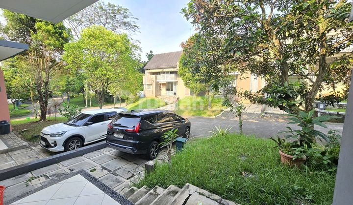 Minimalist House in Sentul City Land Area 162 Sqm Certificate