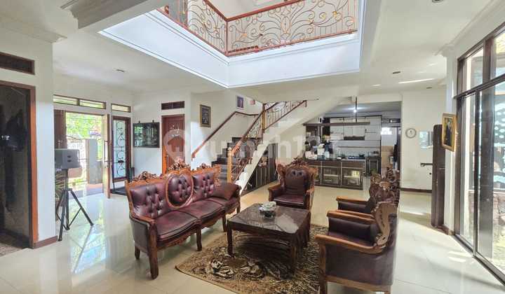 A 2-story house in Baranansiang Indah near the Toll Road and Pajajaran Main Road