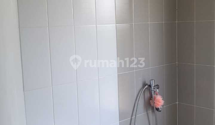 Rumah Modern 2 Lantai Bukit Cimanggu City Shm 2