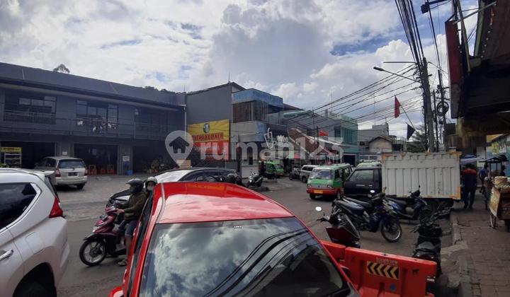 Three-story Suryakencana shop house with SHM, move-in ready. Three-story Suryakencana shop house with SHM, move-in ready.