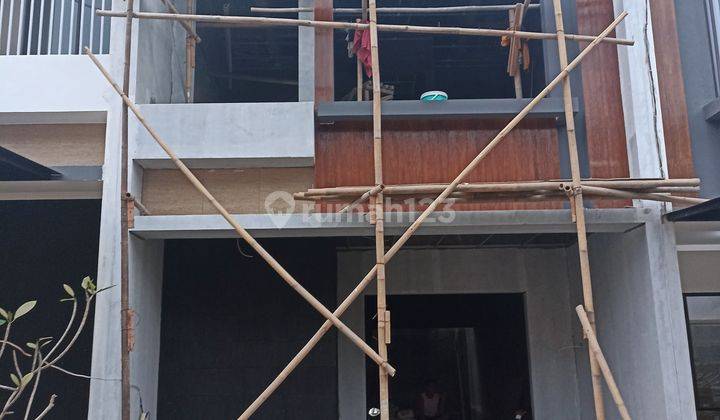 Hunian Eksklusif 2 lantai di Ciater Serpong Tangerang Selatan Baru SHM 2