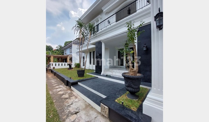 Rumah Baru Ada kolam Renang Di Bintaro, Tangerang Selatan