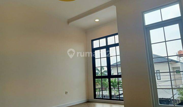 Rumah Baru Classic Modern di Graha Raya Bintaro, Tangerang 14