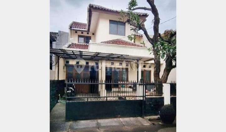 Rumah, Bebas Banjir di Rempoa Tangerang Selatan