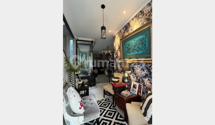 Rumah Minimalis Modern Cantik di Discovery Bintaro 2